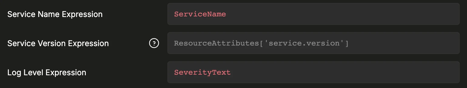 Campo Expresión de versión del servicio en los campos opcionales de una fuente de logs, que muestra el marcador de posición predeterminado ResourceAttributes['service.version']