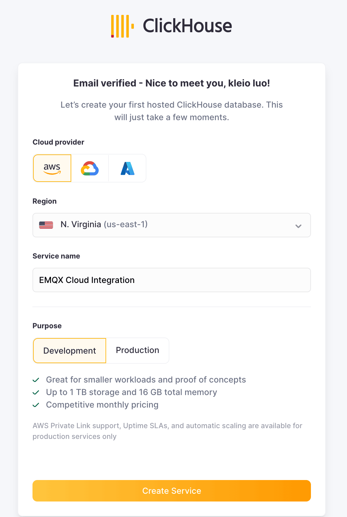 Interfaz de implementación del servicio de ClickHouse Cloud que muestra la selección de la región de AWS